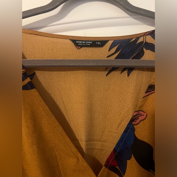 Pattern Retro Dress - Picture 3 of 3